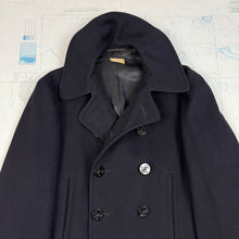 Load image into Gallery viewer, US Navy WW2 Peacoat - Mint Condition - Size 42
