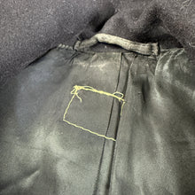 Load image into Gallery viewer, US Navy WW2 Peacoat - Mint Condition - Size 42
