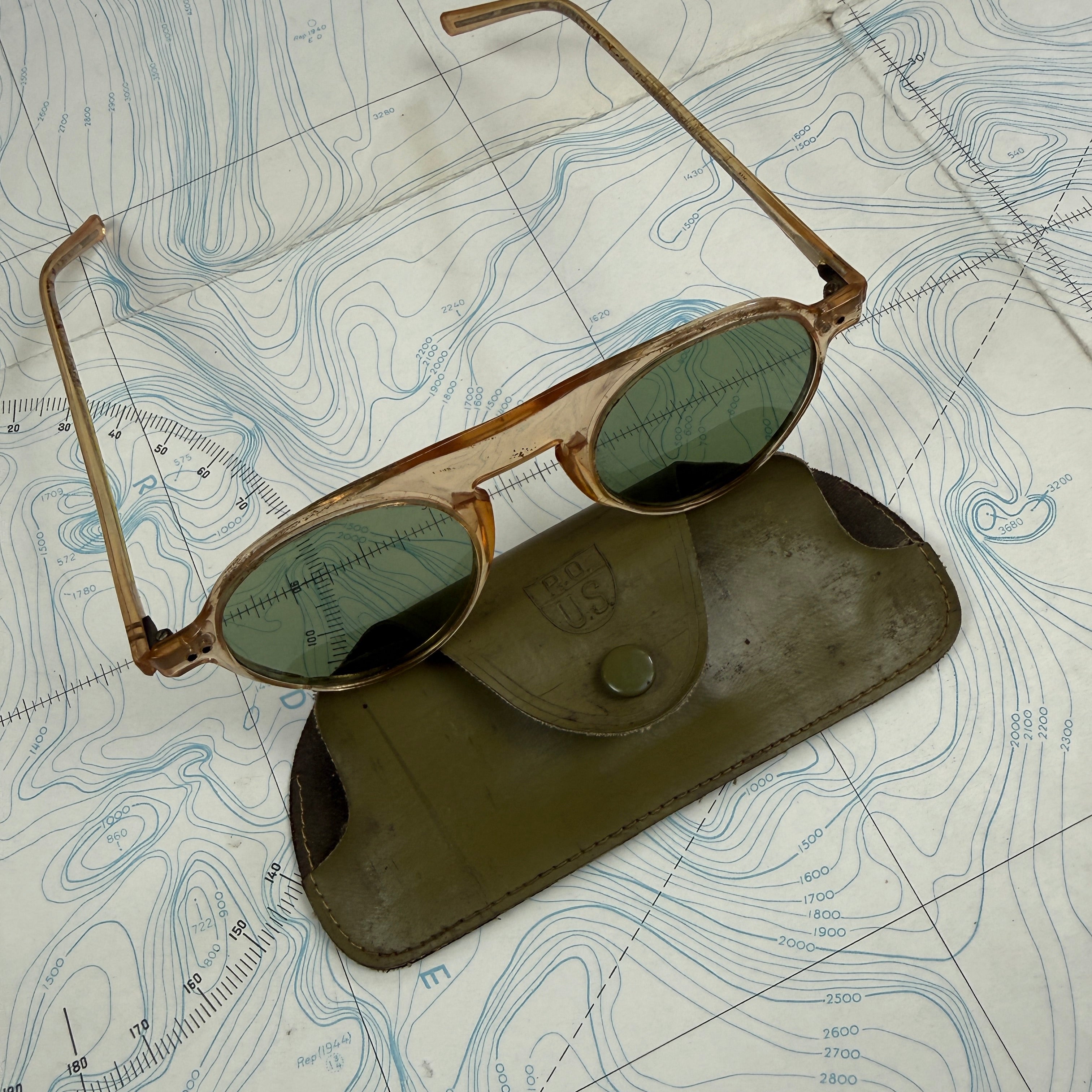 US Military 1944/45 Rochester Optical Bakelite Sunglasses