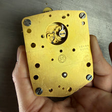 Load image into Gallery viewer, US Army Air Force 1944 Seth Thomas Sector Clock
