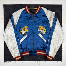 Load image into Gallery viewer, 1950s Dragon &amp; Eagle Souvenir Jacket - Very Good Condition

