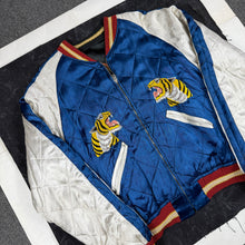 Load image into Gallery viewer, 1950s Dragon &amp; Eagle Souvenir Jacket - Very Good Condition
