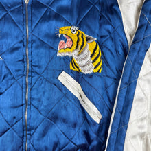 Load image into Gallery viewer, 1950s Dragon &amp; Eagle Souvenir Jacket - Very Good Condition
