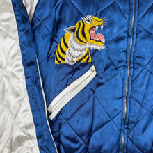 Load image into Gallery viewer, 1950s Dragon &amp; Eagle Souvenir Jacket - Very Good Condition
