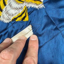 Load image into Gallery viewer, 1950s Dragon &amp; Eagle Souvenir Jacket - Very Good Condition
