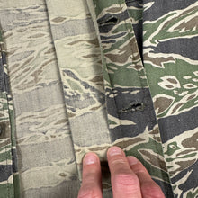 Load image into Gallery viewer, US Army Vietnam Tiger Stripe Lightweight Shirt
