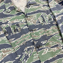 Load image into Gallery viewer, US Army Vietnam Tiger Stripe Lightweight Shirt
