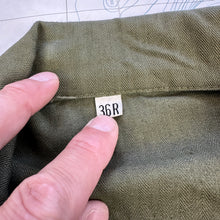 Load image into Gallery viewer, Deadstock US Army WW2 P43 HBT Fatigue Shirt
