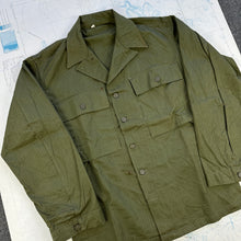 Load image into Gallery viewer, Deadstock US Army WW2 P43 HBT Fatigue Shirt
