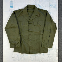 Load image into Gallery viewer, Deadstock US Army WW2 P43 HBT Fatigue Shirt
