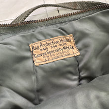 Load image into Gallery viewer, USAF 1950s Helmet Bag

