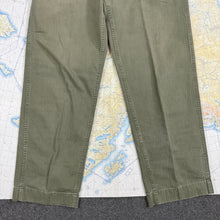 Load image into Gallery viewer, USMC P53 HBT Fatigue Trousers - Size 33

