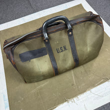 Load image into Gallery viewer, US Navy WW2 Aviators M-432A Kit Bag
