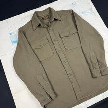 Load image into Gallery viewer, US Navy WW2 Heavy Flying Shirt - Mint Condition
