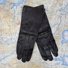 Load image into Gallery viewer, USN 1950s Leather B3A Flight Gloves - Unissued
