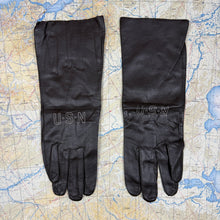 Load image into Gallery viewer, USN 1950s Leather B3A Flight Gloves - Unissued
