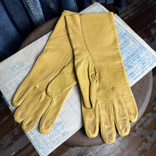 Load image into Gallery viewer, USAF Leather B-3A Flight Gloves
