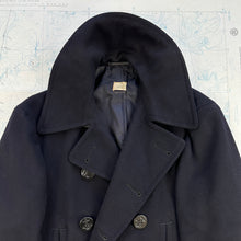 Load image into Gallery viewer, US Navy Mid WW2 Peacoat -  Mint Condition- Size 36
