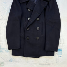 Load image into Gallery viewer, US Navy Mid WW2 Peacoat -  Mint Condition- Size 36
