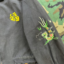 Load image into Gallery viewer, Vietnam Da-Nang Souvenir Jacket
