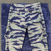 Load image into Gallery viewer, US Army 32&quot; Vietnam Tiger Stripe Lightweight Pants
