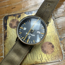 Load image into Gallery viewer, US Navy WW2 Wrist Compass
