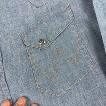 Load image into Gallery viewer, Wrangler 1950s Denim 27MW Asymmetric Pocket Western Shirt
