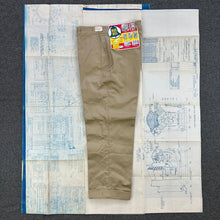 Load image into Gallery viewer, Wrangler 1950s Chinos Deadstock
