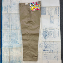 Load image into Gallery viewer, Wrangler 1950s Chinos Deadstock
