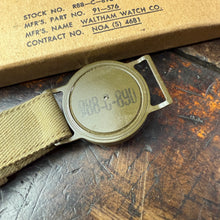 Load image into Gallery viewer, US Navy WW2 Wrist Compass - Deadstock
