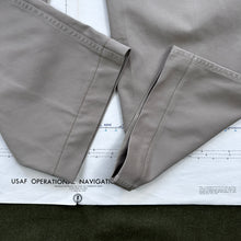 Load image into Gallery viewer, US Army WW2 1937 Pattern Chino Trousers - Size 34
