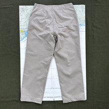 Load image into Gallery viewer, US Army WW2 1937 Pattern Chino Trousers - Size 34
