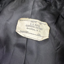 Load image into Gallery viewer, US Navy 1942 Peacoat Deadstock - Size 40
