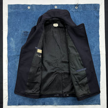 Load image into Gallery viewer, US Navy 1942 Peacoat Deadstock - Size 40
