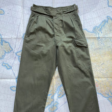 Load image into Gallery viewer, British Army 1950s Jungle &#39;Gurkha&#39; Trousers.
