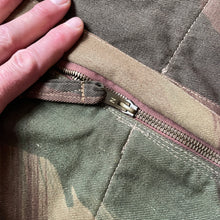 Load image into Gallery viewer, British Army WW2 First Pattern Denison Smock + Denim Jackets Parachutists

