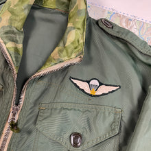 Load image into Gallery viewer, Canadian Airborne 1950s Nylon Jump Jacket
