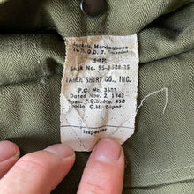 Load image into Gallery viewer, Deadstock US Army WW2 P43 HBT Fatigue Shirt Rare Variation
