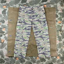 Load image into Gallery viewer, US Army 35&quot; Vietnam Tiger Stripe Lightweight Pants

