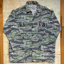 Load image into Gallery viewer, US Army Vietnam Tiger Stripe Lightweight Shirt
