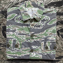 Load image into Gallery viewer, US Army Vietnam Tiger Stripe Lightweight Shirt
